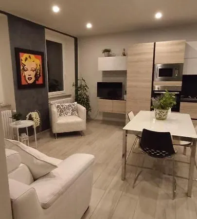 Marilyn Apartament *